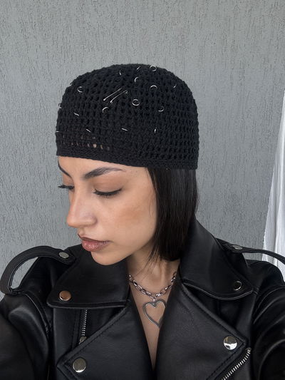  Casquete tejido Némesis (con apliques) 