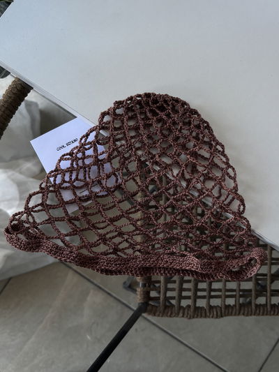 Casquete tejido rombos (marrón)