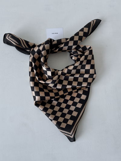 Pañuelo cuadros beige