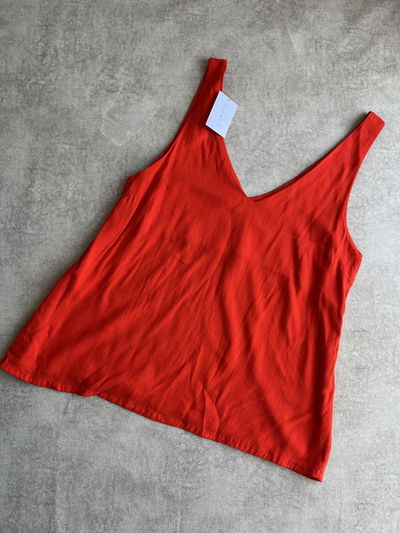 Blusa roja de lino