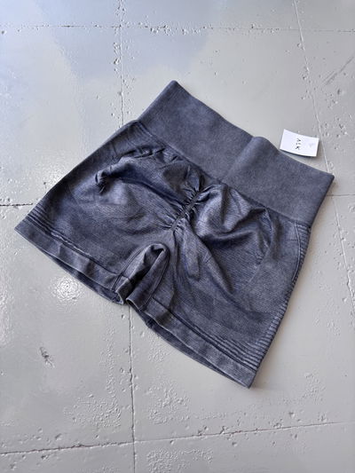 Short Afro gris oscuro