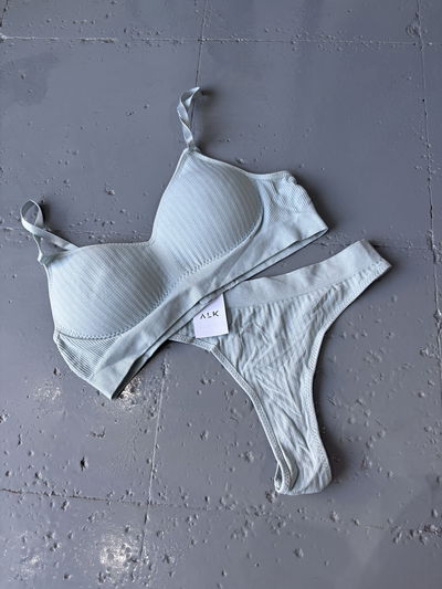Conjunto morley gris claro
