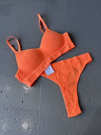 Conjunto morley naranja