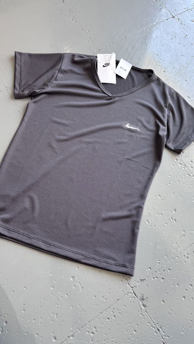 Remera Dry fit gris 