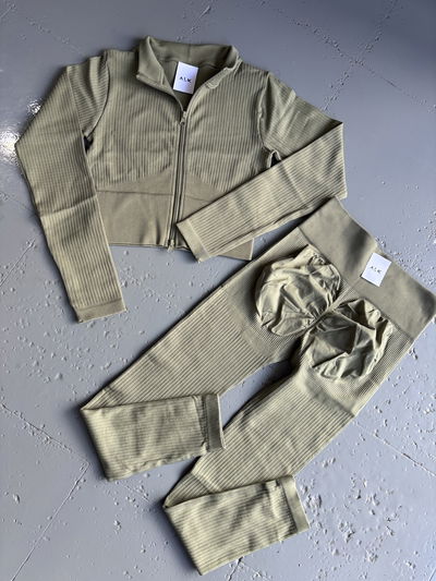   Set Futura verde