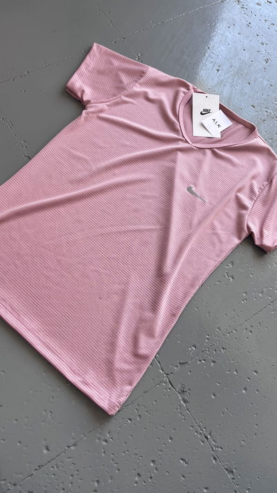 Remera Dri fit rosa