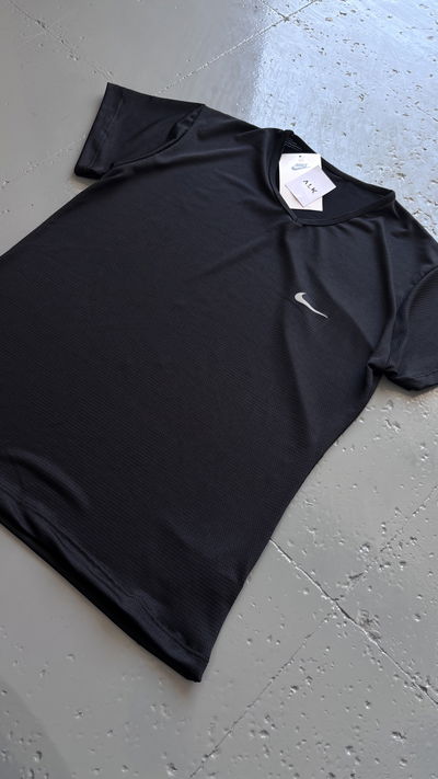 Remera Dri fit negro