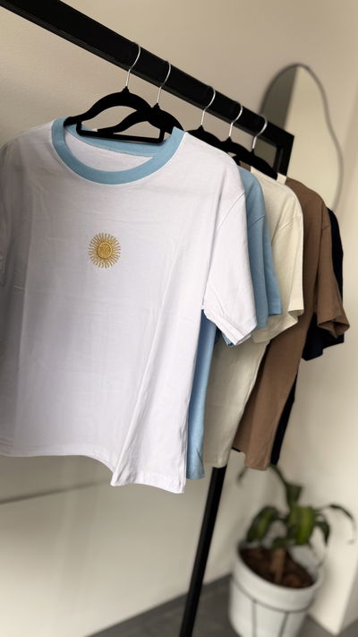 Remera boxy sol de mayo