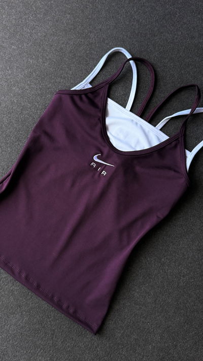 Musculosa Nike violeta