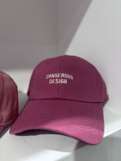  Gorra  dangerous