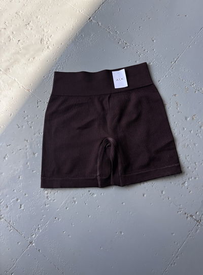 Short importado sin frunce marron