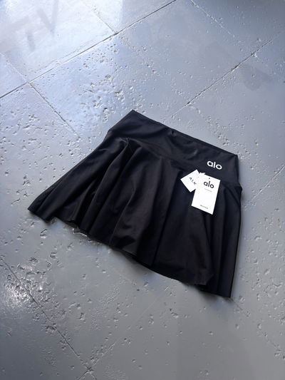  Short pollera alo negro