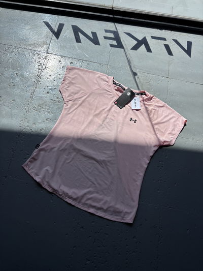 Remera Under Armour rosa