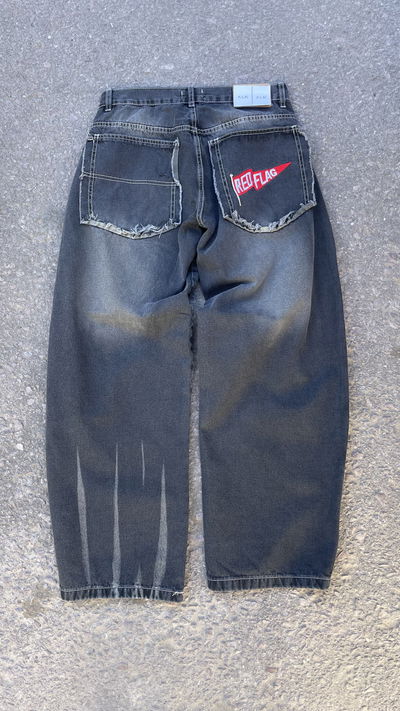Baggy Red Flag