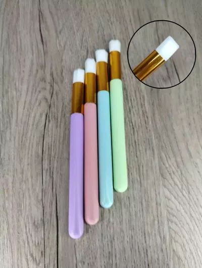 Brocha para pestañas pasteles