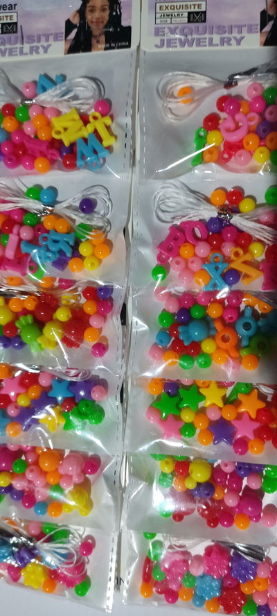 6 Blister x12 paquetitos c/u para armar pulseras o para el cabello