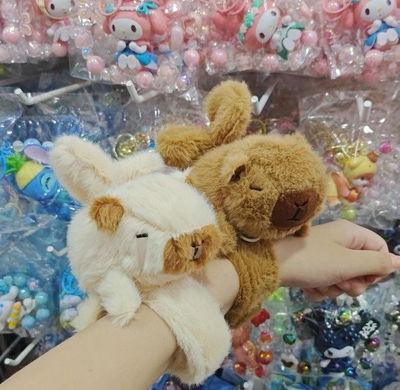 Pulsera Capibara,Labubu y Stitch x12