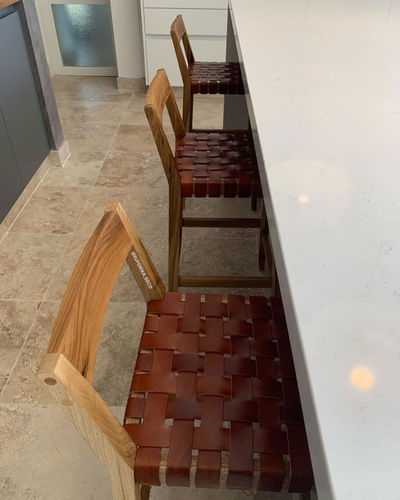 Banqueta Ambar (Cuero trenzado Red Wine)