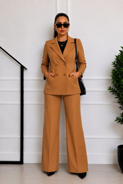 Conjunto Lara Forrado Camel 