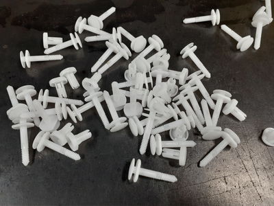 Clip Tapizado De Puerta Chevrolet Silverado 1997 En Adelante