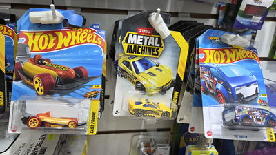 Autitos coleccion hotwheels y machine zuru