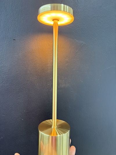 Velador Centro De Mesa Recargable Usb C Tactil Dimmerizable - SUONO