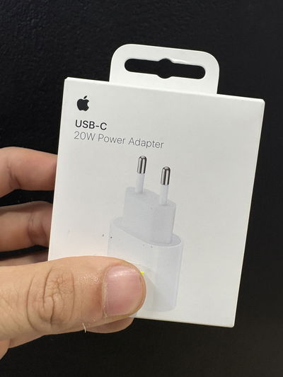 Cargador original Apple 20w sin cable 