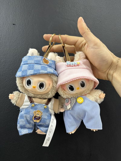 Peluche labubu con ropa 