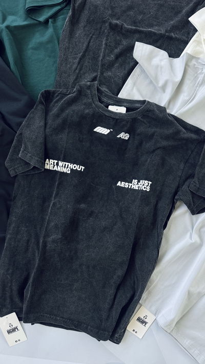 Remera batik AESTHETICS