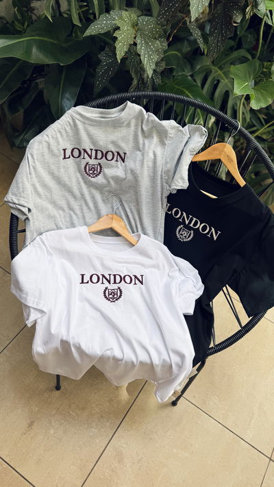Remera London Bordada 