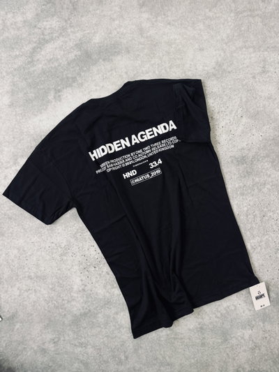 Remera Hidden