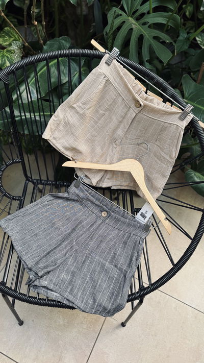 Short lino rayado AVA 