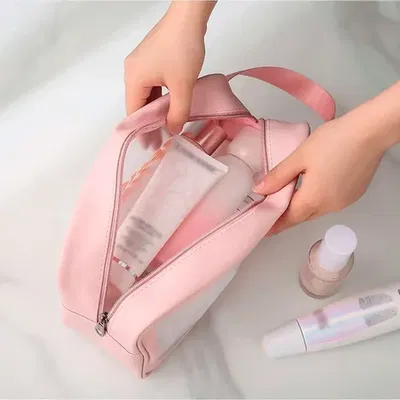 Neceser mediano impermeable rosa