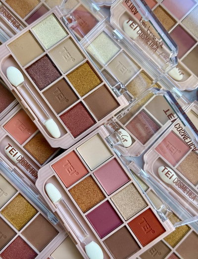 Sombra Tei con aplicador 8 tonos 