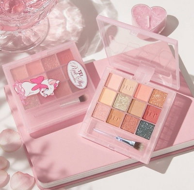 Paleta de sombras 12 tonos Tei con brocha 