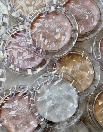 Iluminador Tei en crema 