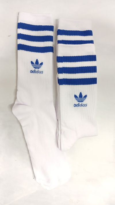 adidas blanco con azul