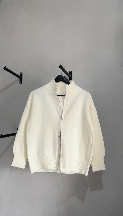 Campera Zipper classic // $38500 efectivo