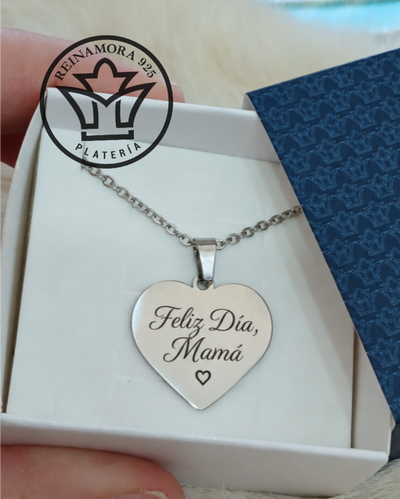 Dije Acero Quirúrgico Corazón 23mm + Cadena + Grabado Mamá