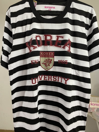 Remera korea university rayada 