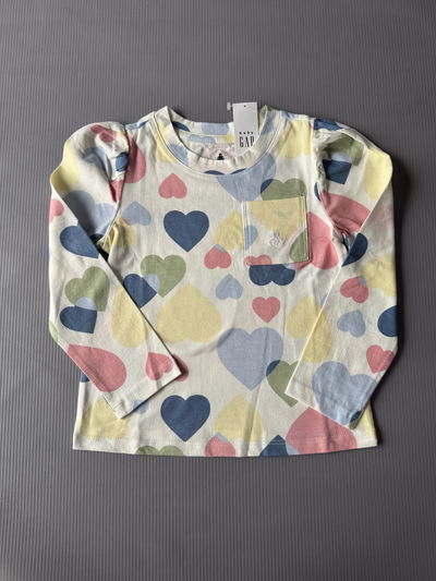 REMERA CORAZONES GAP