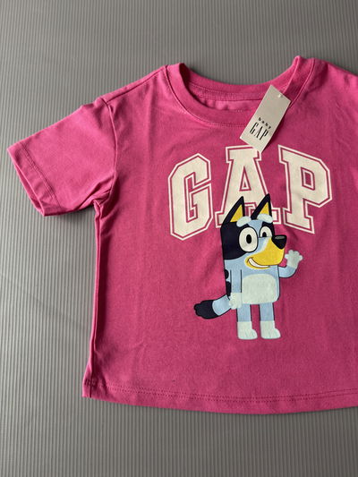 REMERA BLUEY GAP