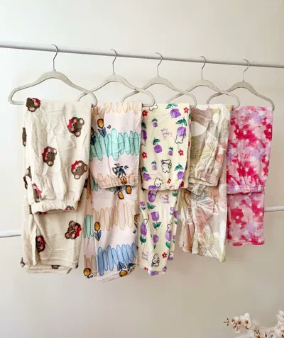 Pantalón polar estampado