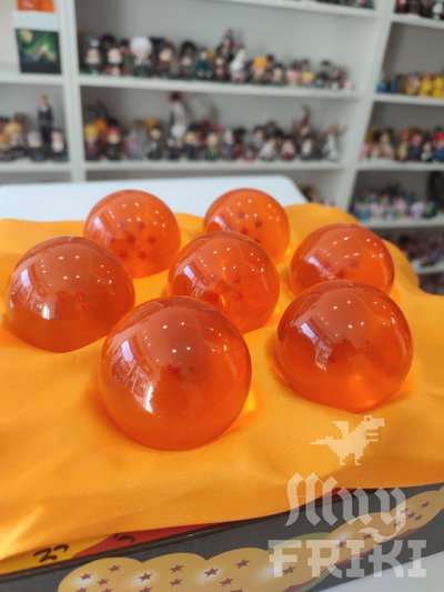 7 Esferas del Dragón grandes (5,7 cm) con caja imantada Dragon Ball