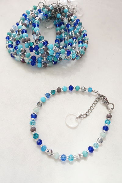 PULSERA - MULTICOLOR - AZULES
