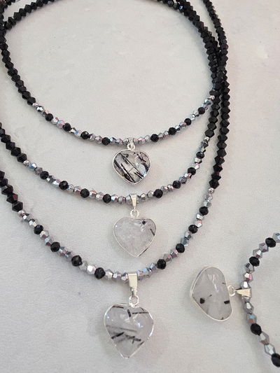 COLLAR - CORAZÓN CUARZO TURMALINADO