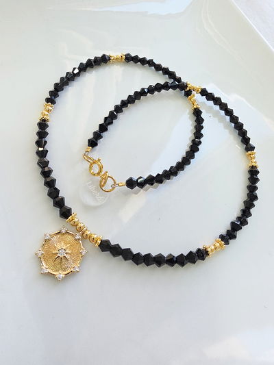 COLLAR - ORO LAMINADO - MEDALLA CUBICS