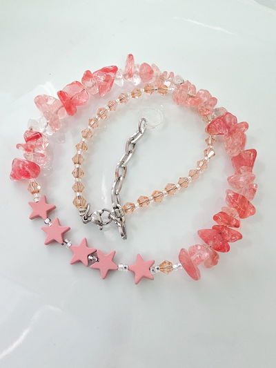 COLLAR - ESCALLAS CUARZO CHERRY