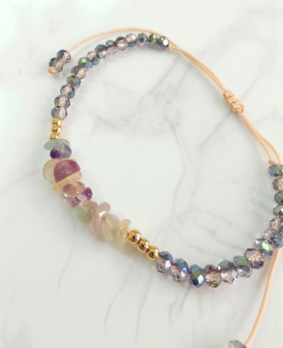 PULSERA - ORO LAMINADO - PIEDRA NATURAL FLUORITA REGULABLE