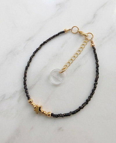 PULSERA - ORO LAMINADO - MIYUKI DELICA ESTRELLITA NEGRA